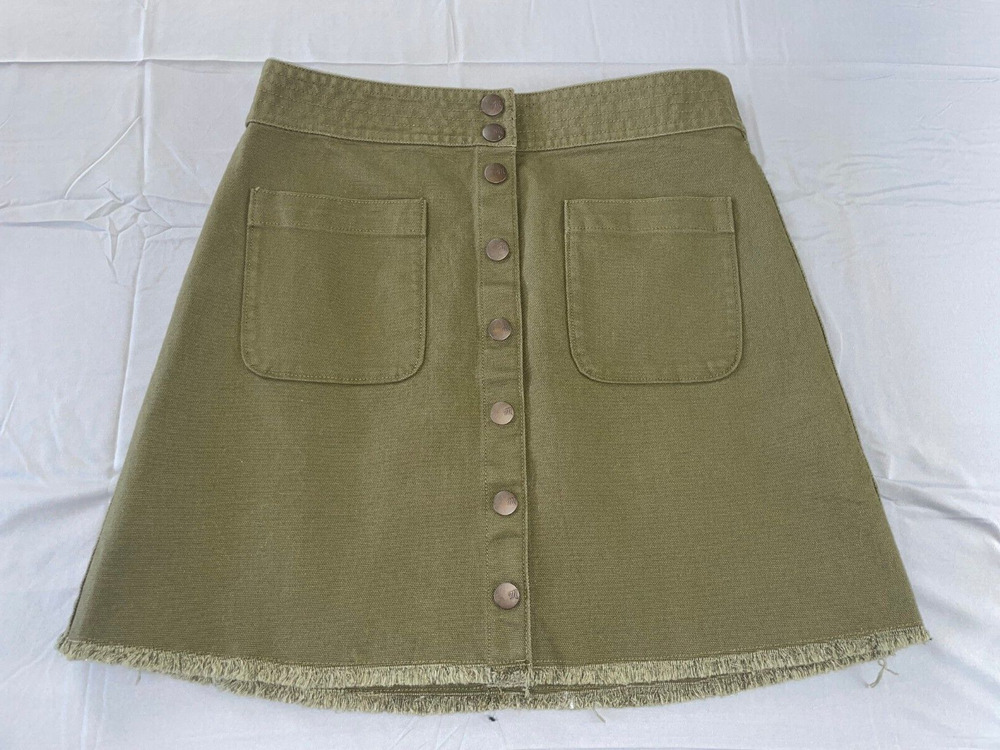 Madewell A-Line Full Snap Front Canvas Fray Mini Skirt in Kale. Women's 4, MINT!